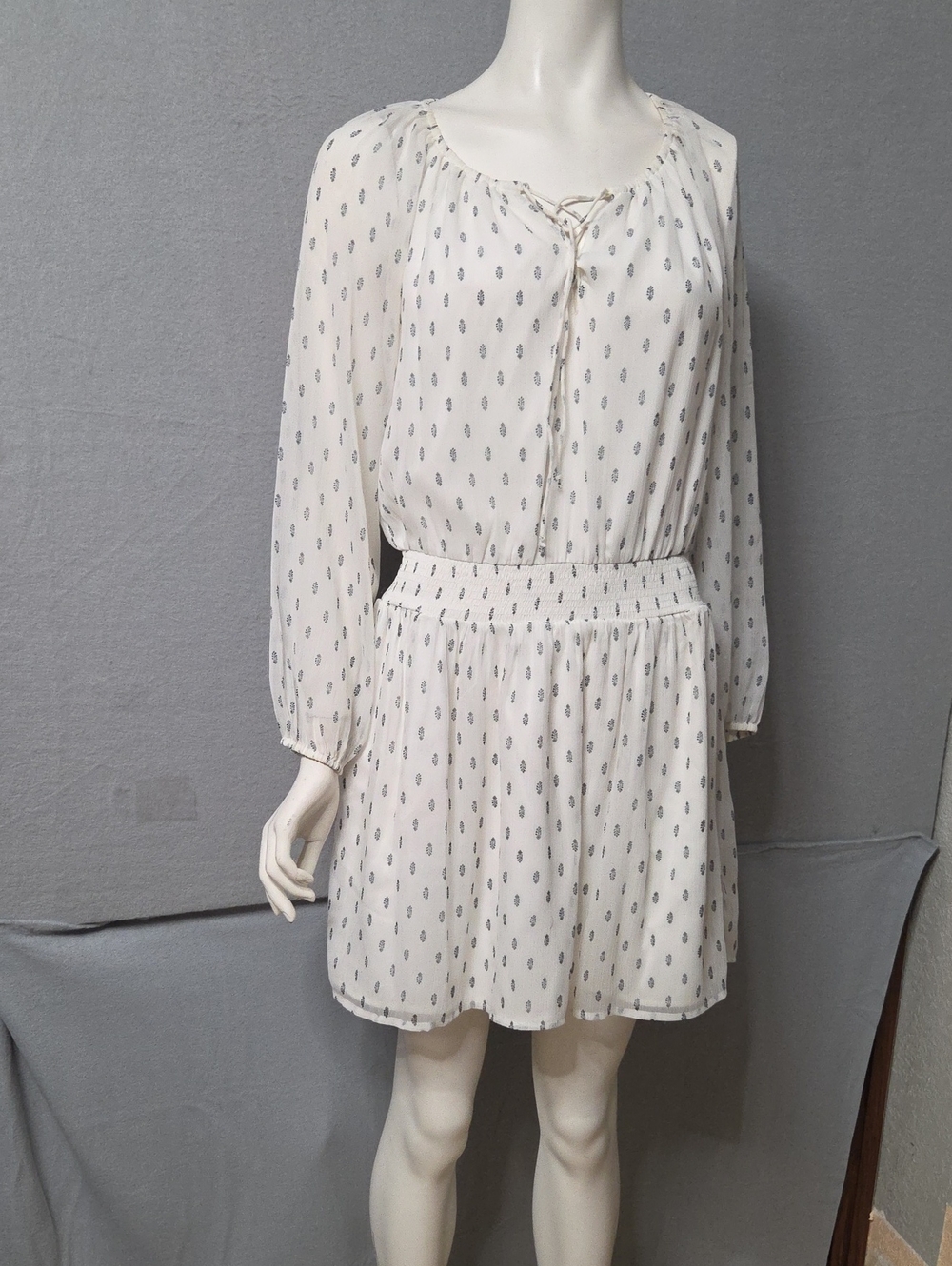 Abercrombie & Fitch Cream Printed Long-Sleeve Smocked Waist Dress